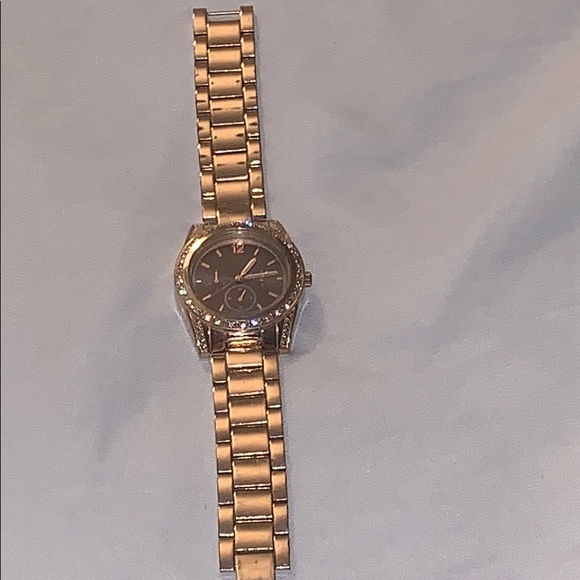 Watch - Picture 1 of 3